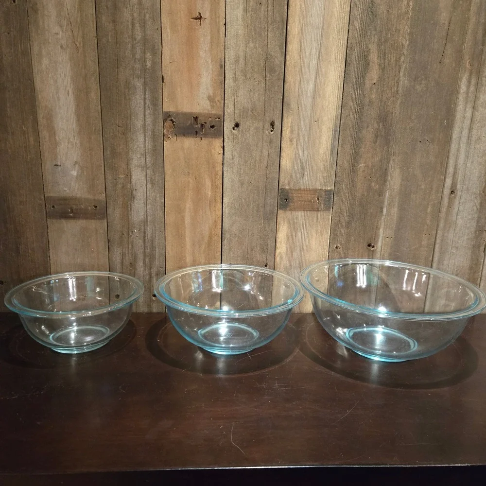 Vtg Pyrex Clear Blue Glass Nesting Mixing Bowls Set of 3 Prep 1 - 2.5 qt Serving